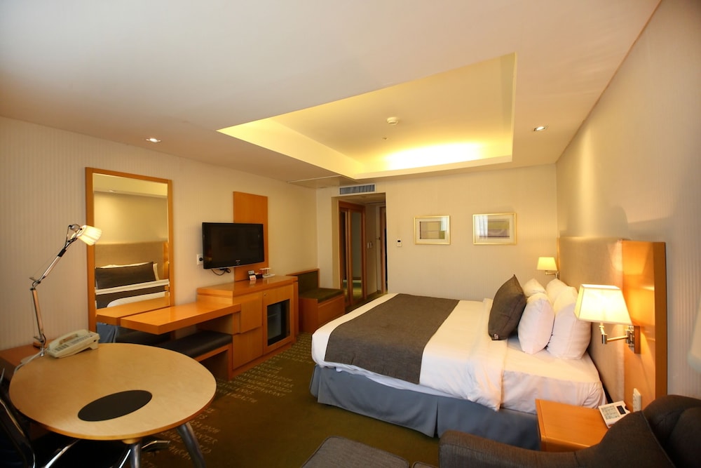Ramada by Wyndham Songdo 11/34