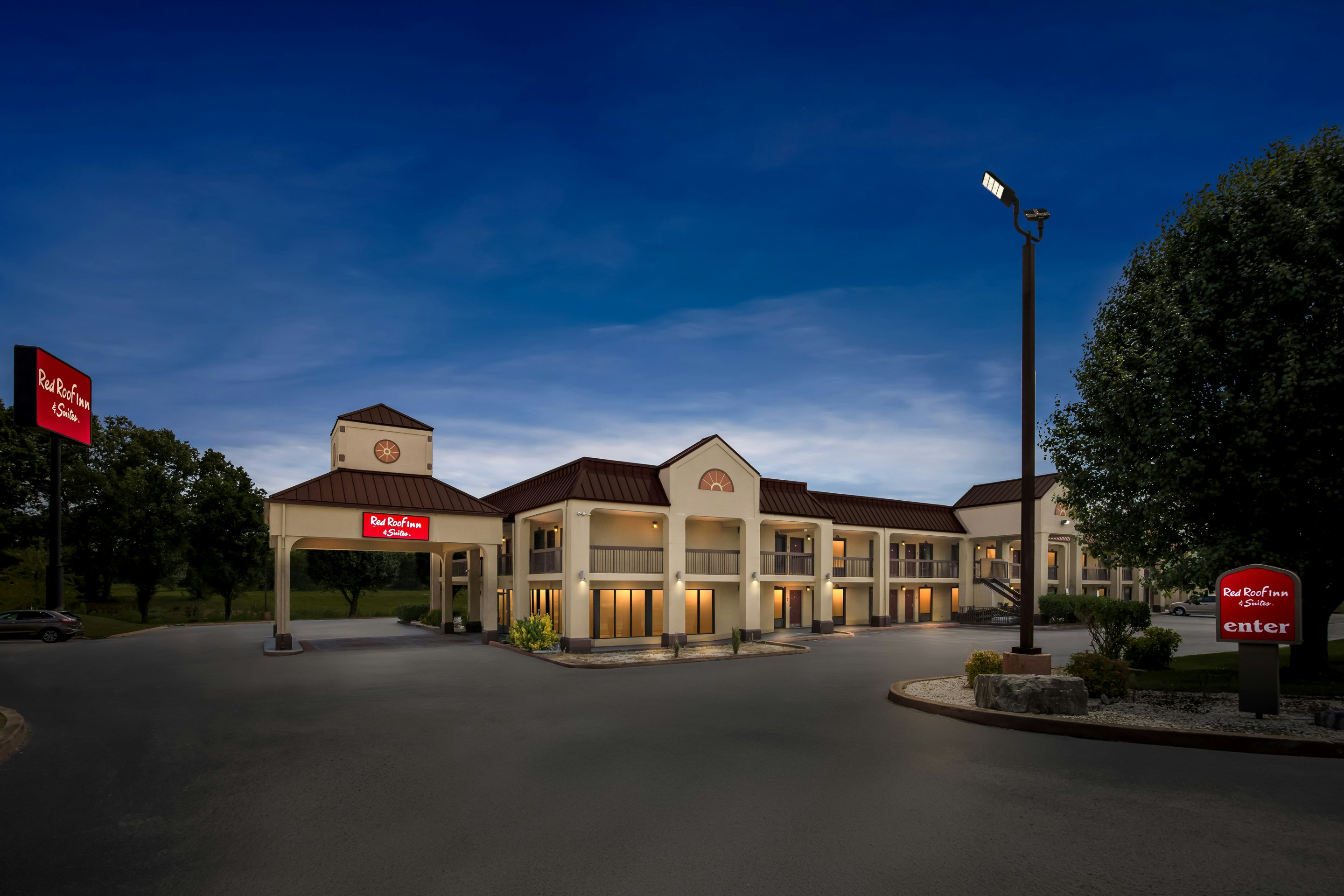 Red Roof Inn & Suites Clinton 8/41