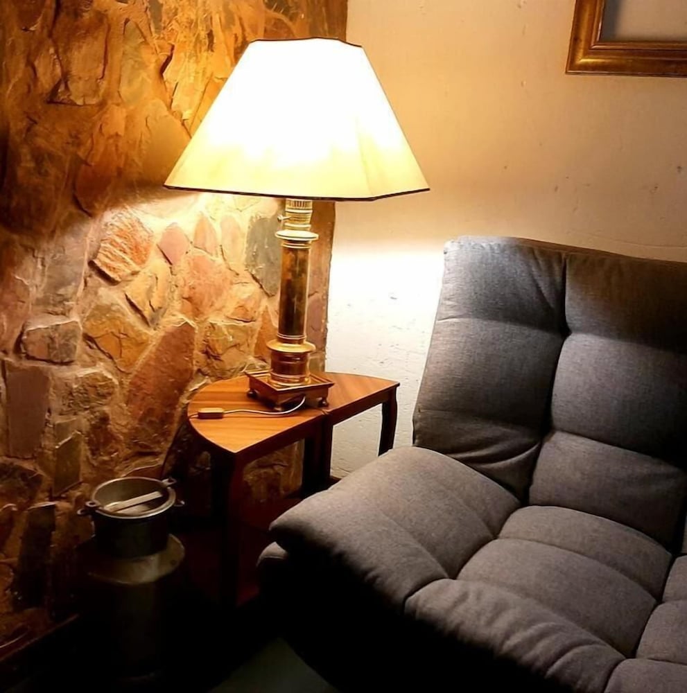 Rocky Hollow Farmstay photo2