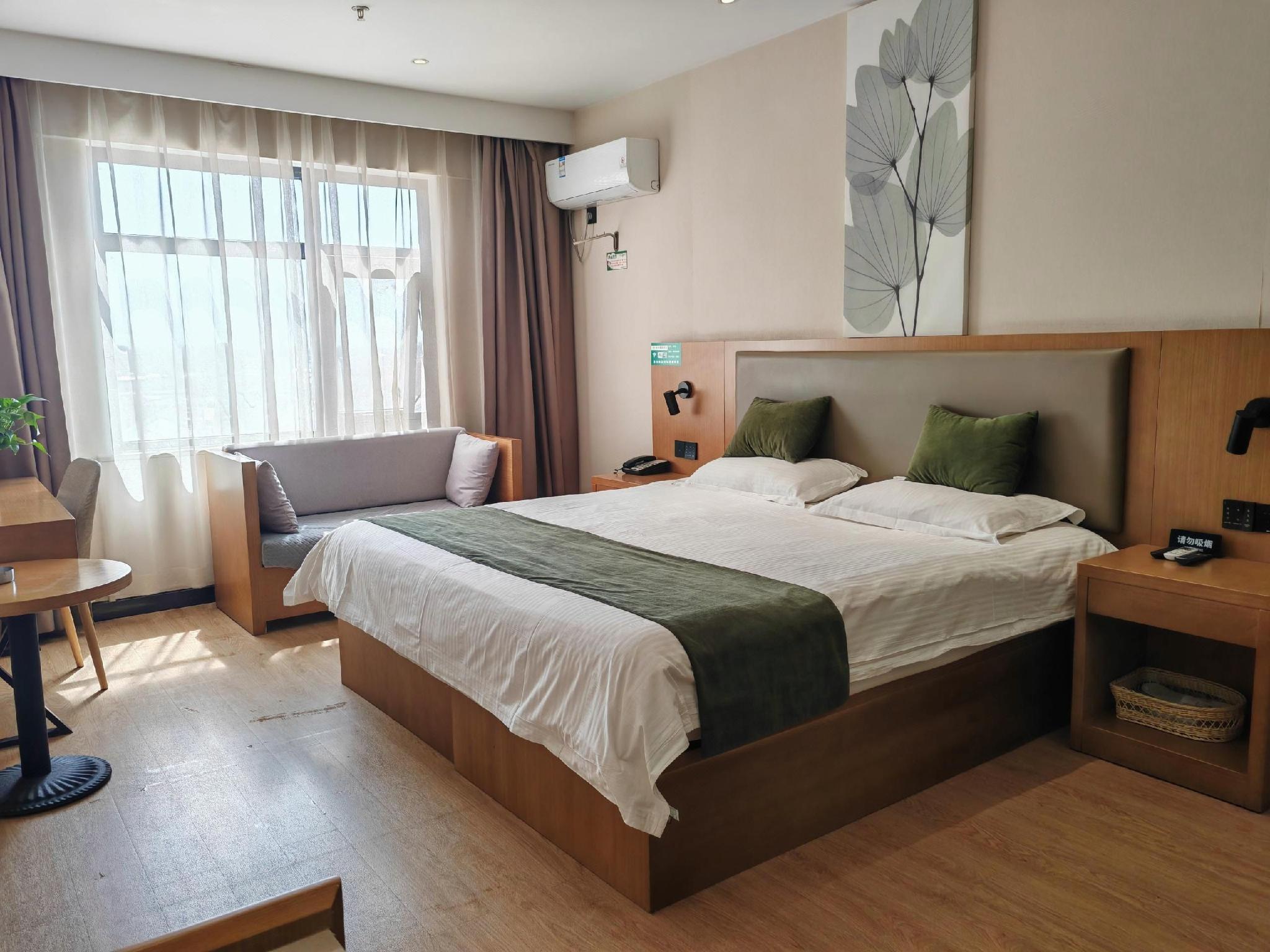 Green Haotai Zhixuan Hotel (Shangqiu City Zhecheng County Shanghai Road store) 9/19
