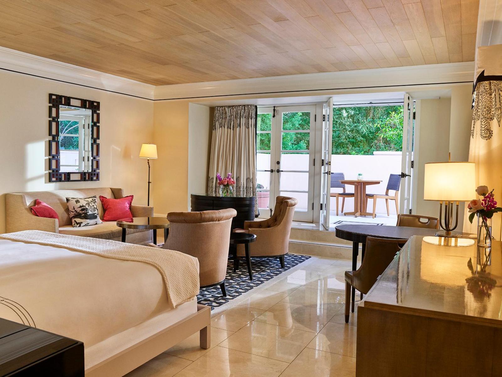 Pool, Junior Suite