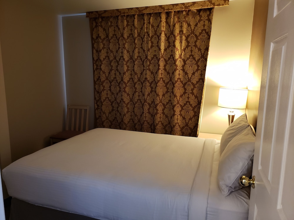 Shemron Suites Hotel 10/28