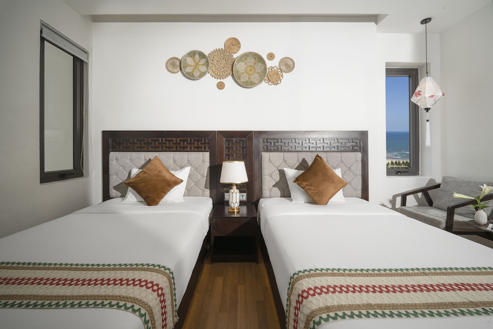 DELUXE, TWIN BEDS
