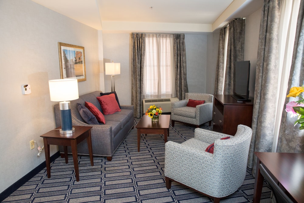 Hampton Inn & Suites Providence Downtown 35/50