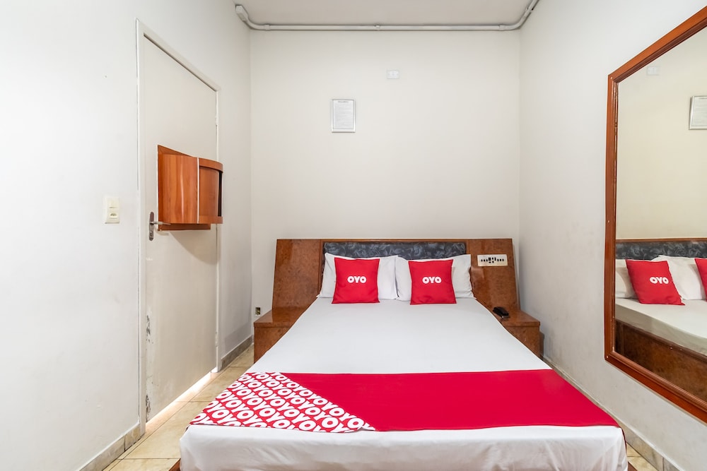 Room, Triple, 1 Queen and 1 Single Bed