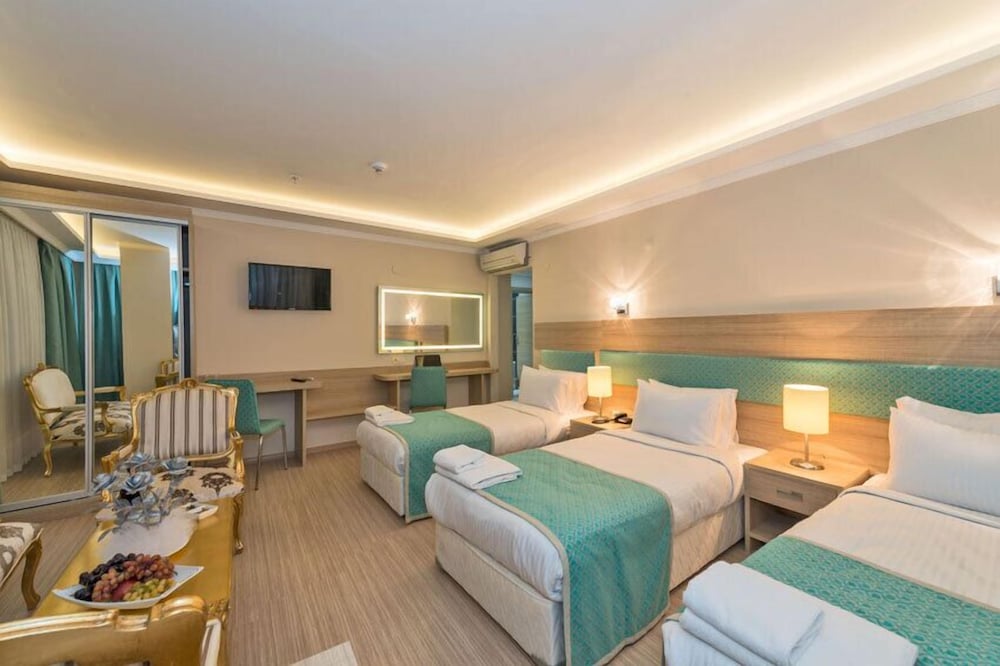 Room, Triple