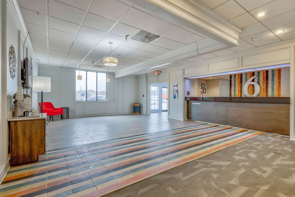 Lobby at Studio6 Bartlesville, OK, BARTLESVILLE - OK