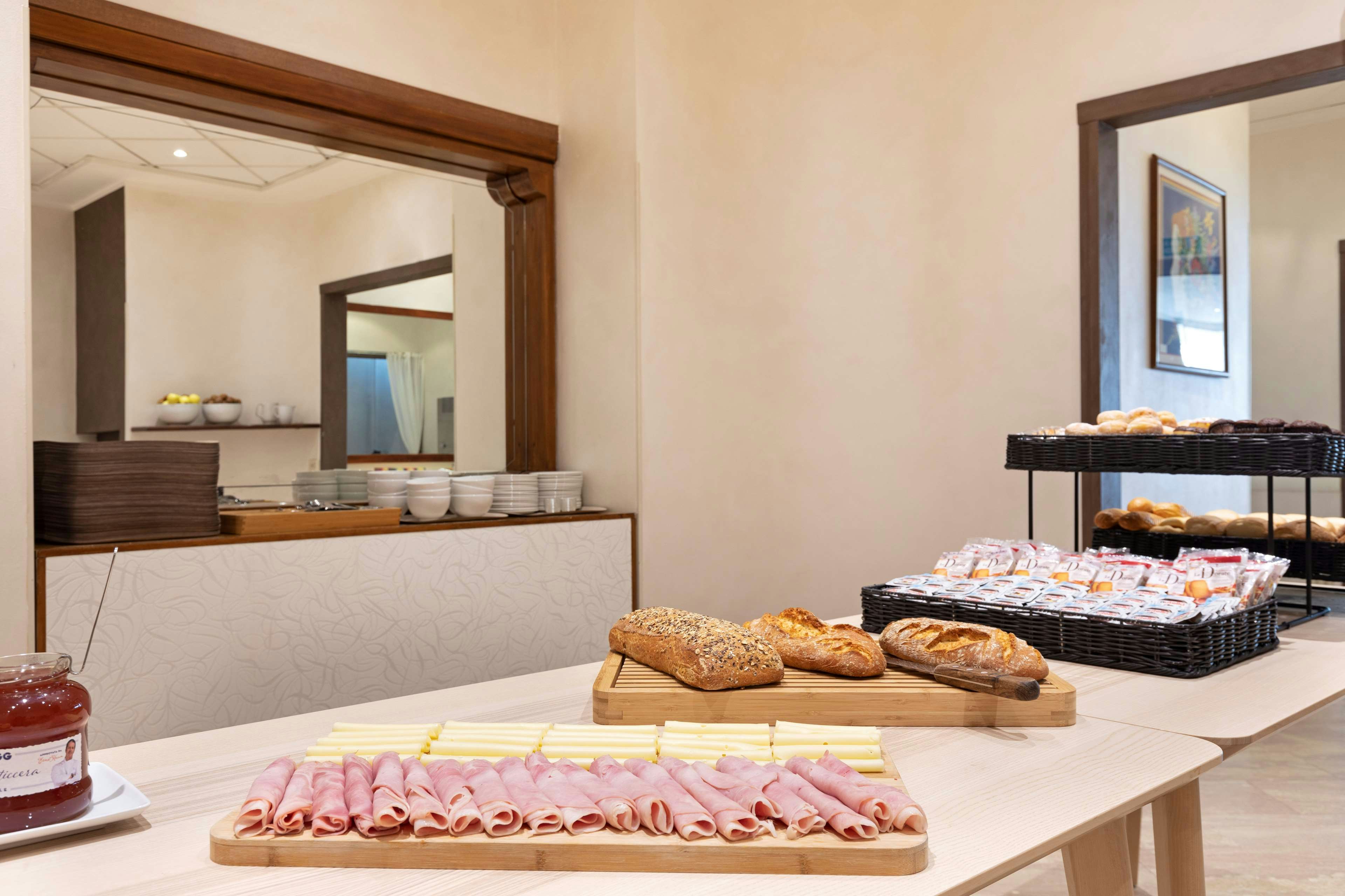 B&B Hotel Como City Center 3/25