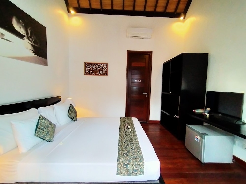 STANDARD, TWIN BEDS, BALCONY