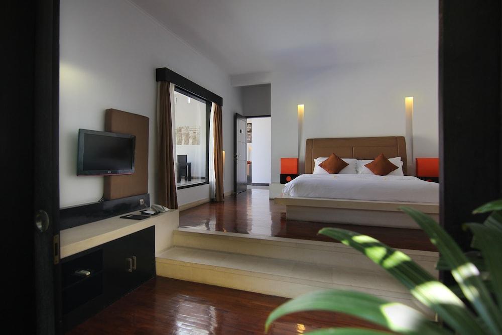 The Seminyak Suite - Private Villa 20/62