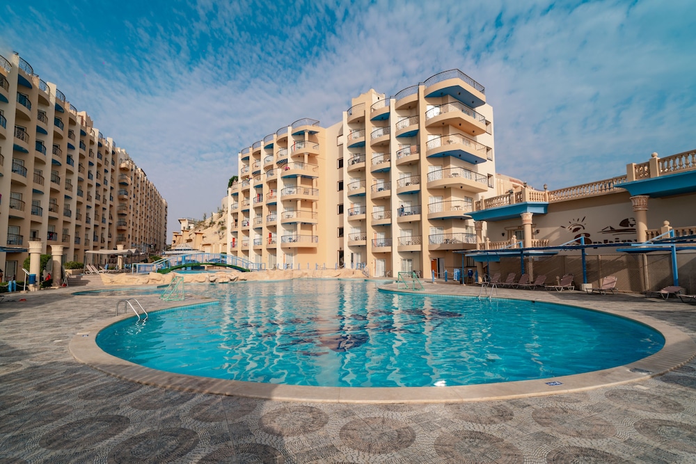 King Tut Aqua Beach Resort in HURGHADA