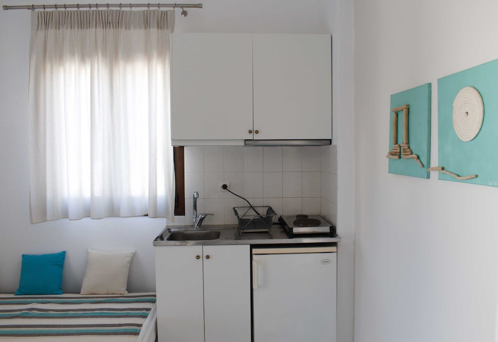 Petros Studios and Suites 28/81