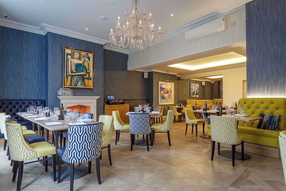 Chichester Harbour Hotel 58/72