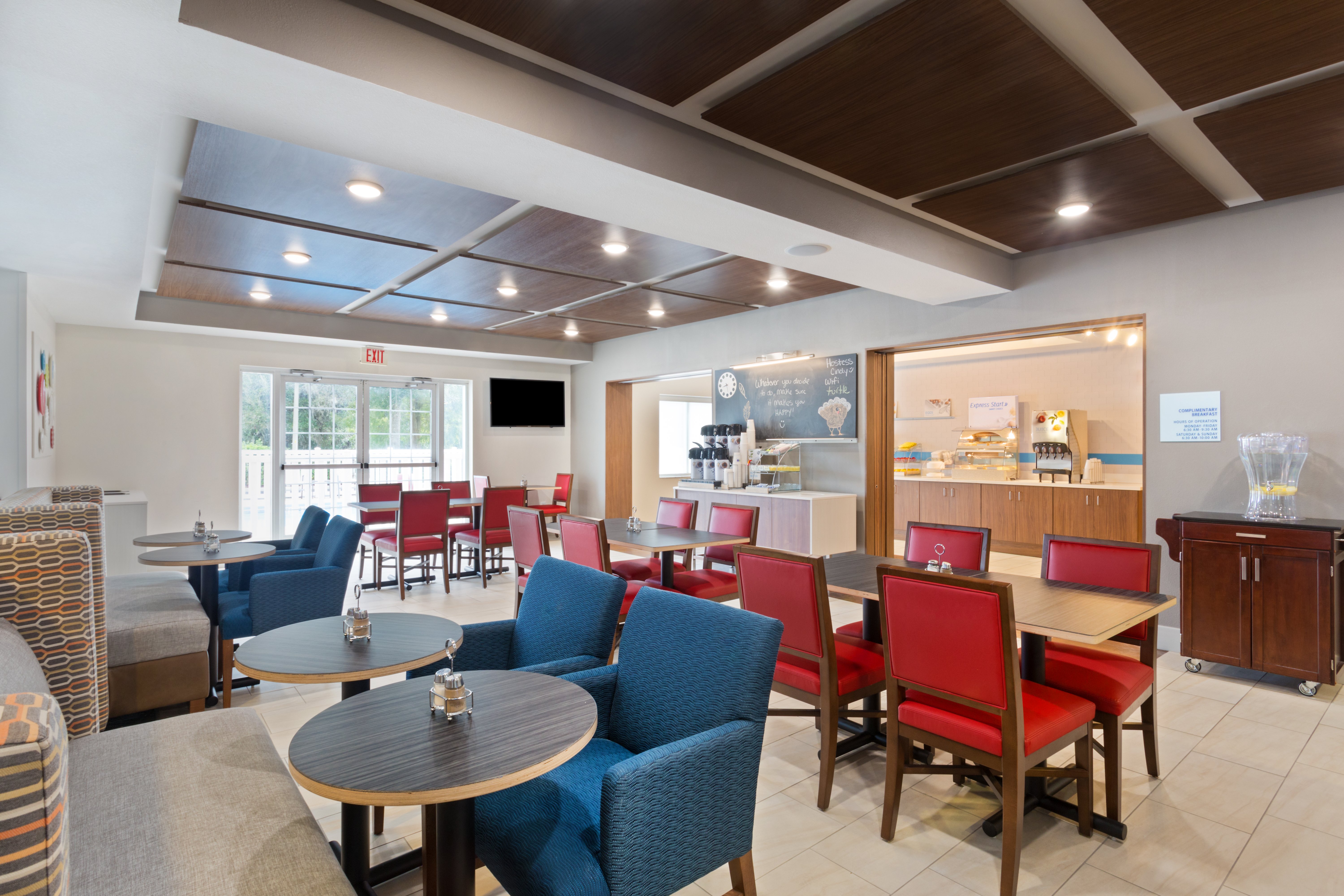 Holiday Inn Express & Suites Tavares - Leesburg, an IHG Hotel 38/54