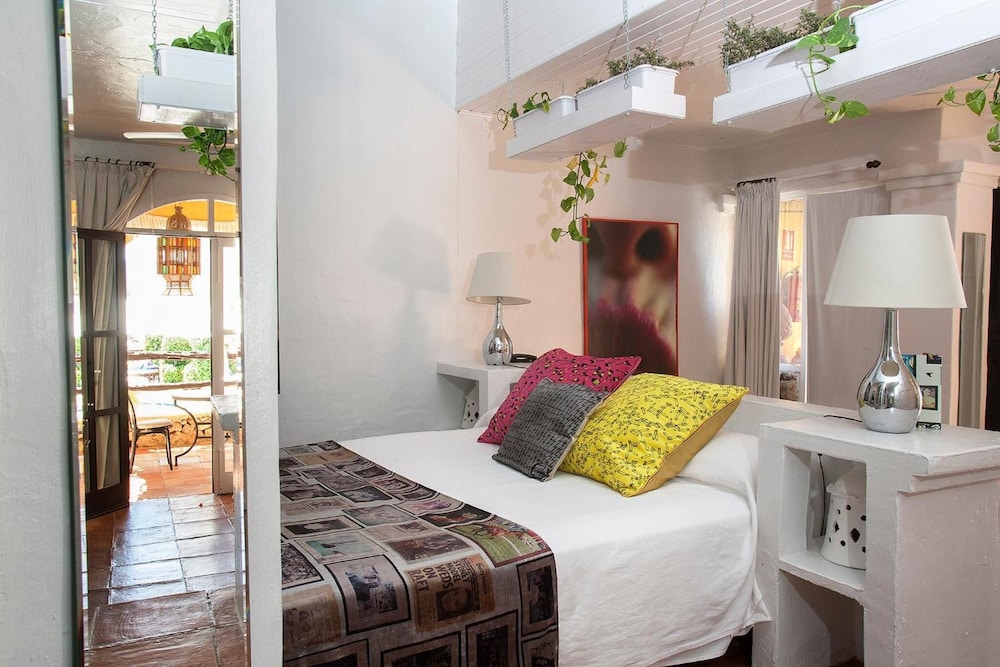Pikes Ibiza - Adults Only 8/50