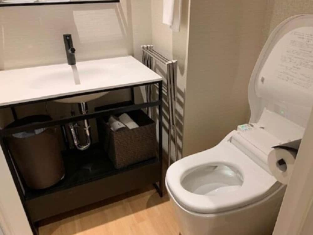 UPPER, ECONOMY, SINGLE BED, BUNK BED
