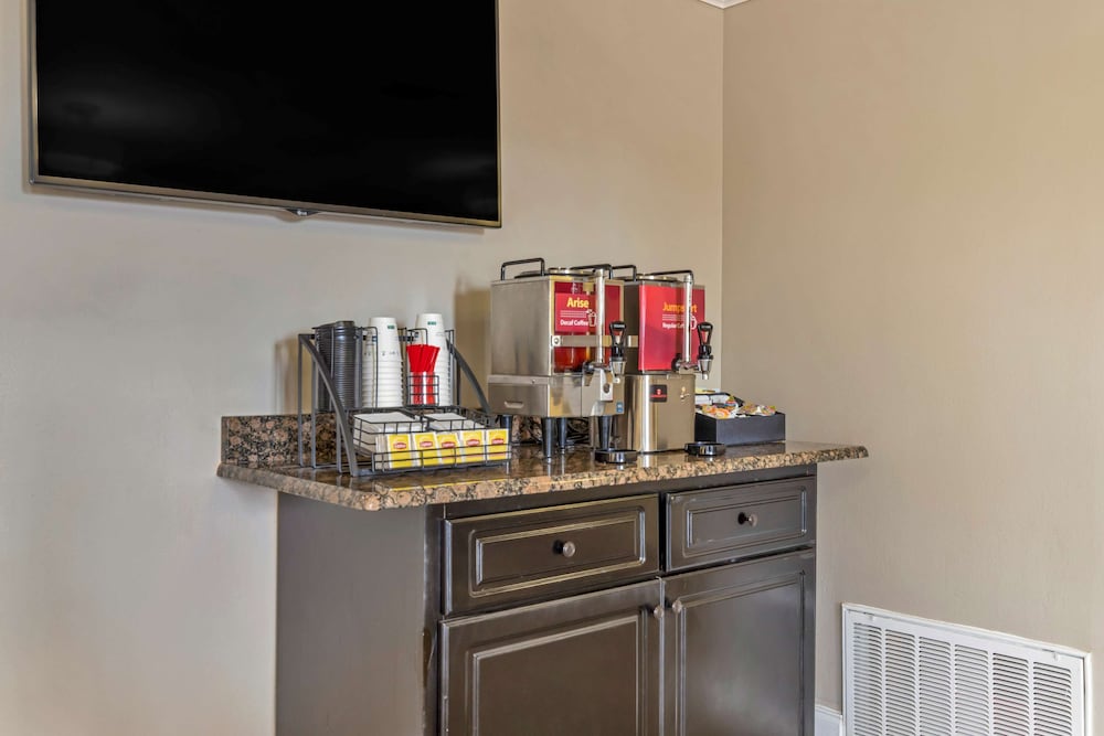 Best Western Brady Inn 23/26