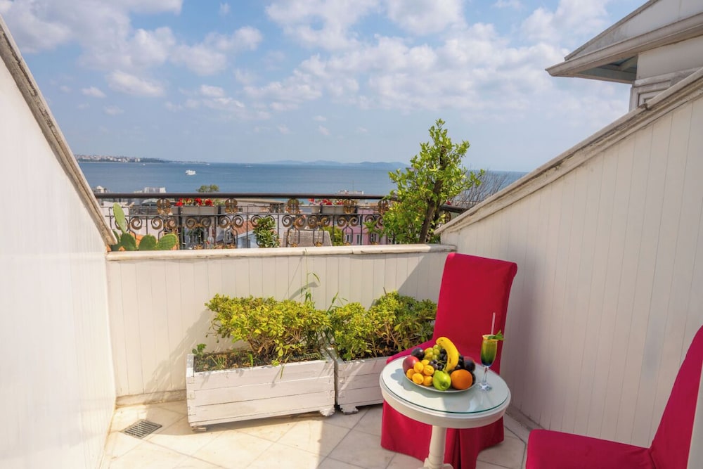 Avicenna Hotel 14/73
