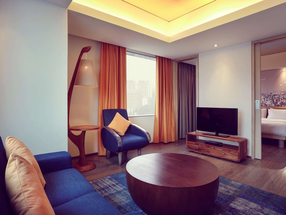MERCURE JAKARTA SIMATUPANG 45/72