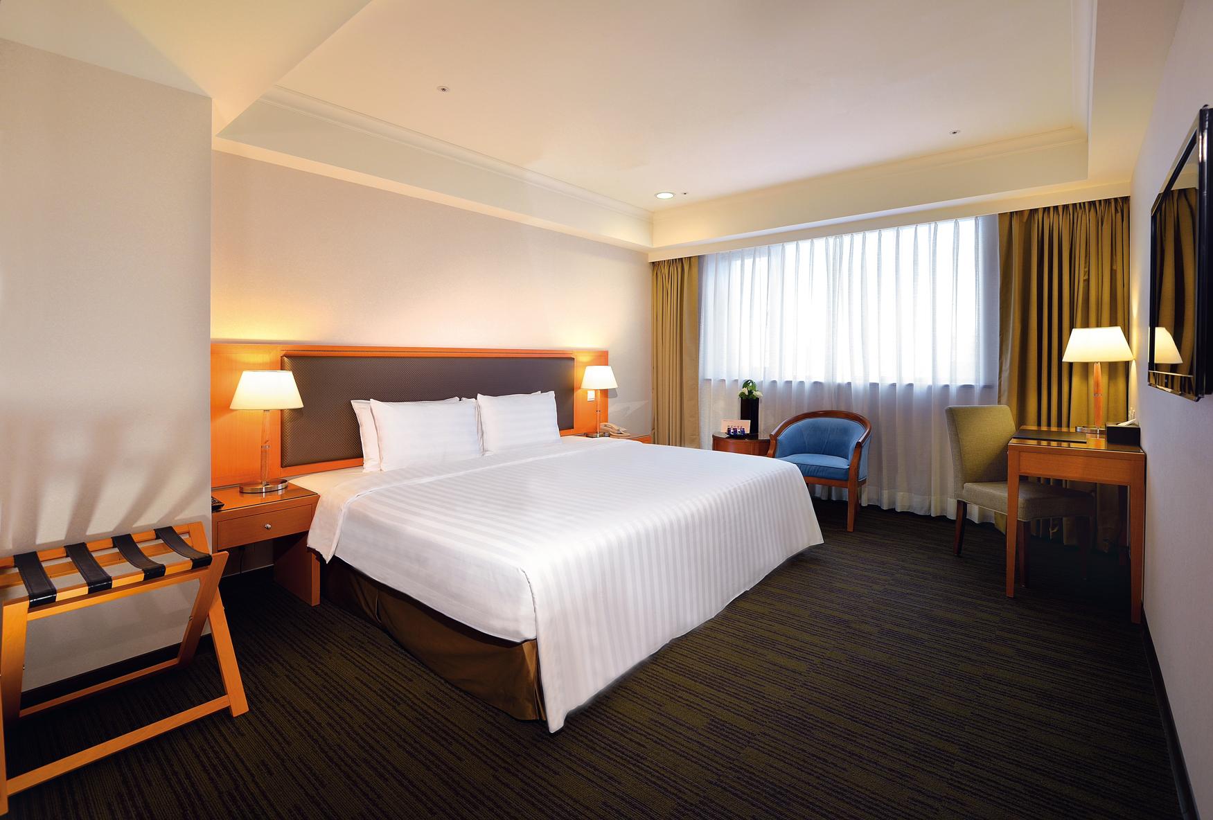 Elegant, Twin Beds