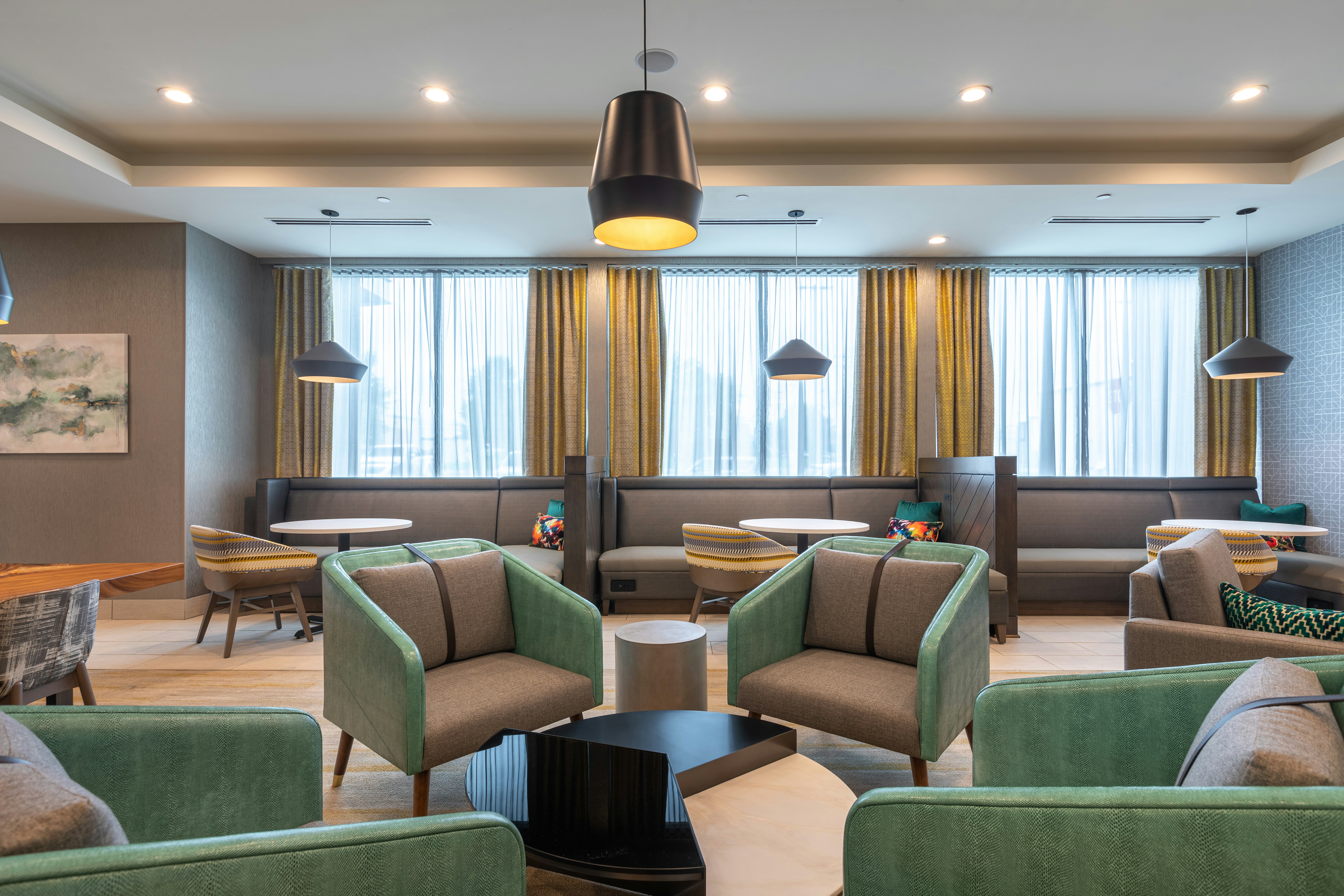 Holiday Inn Woodruff Road 34/53