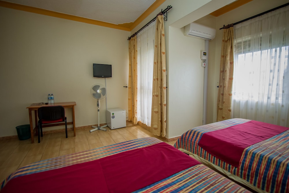 Askay Hotel Suites Entebbe 9/43