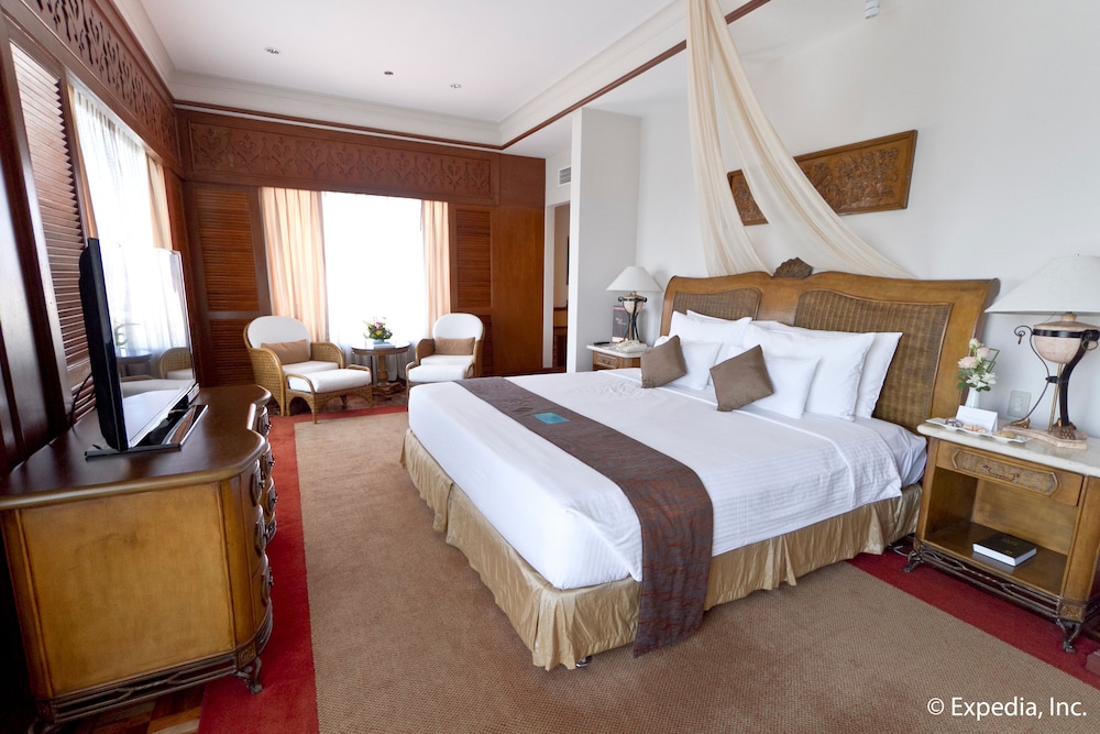 Waterfront Airport Hotel Casino Mactan 12/50