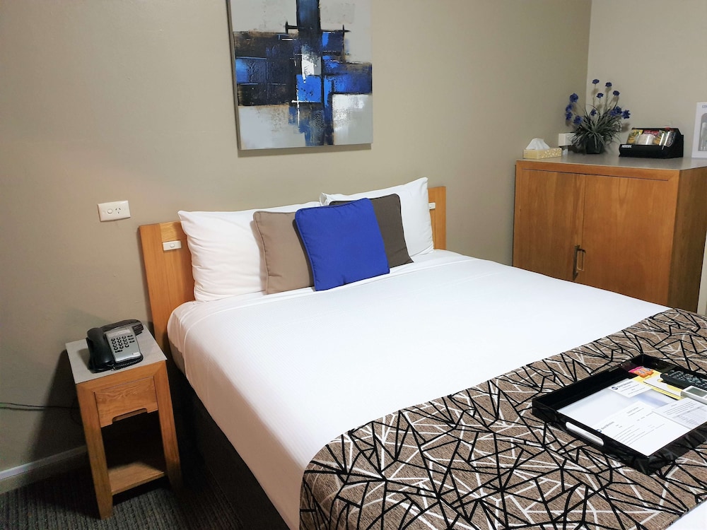 Best Western Endeavour Motel 18/40