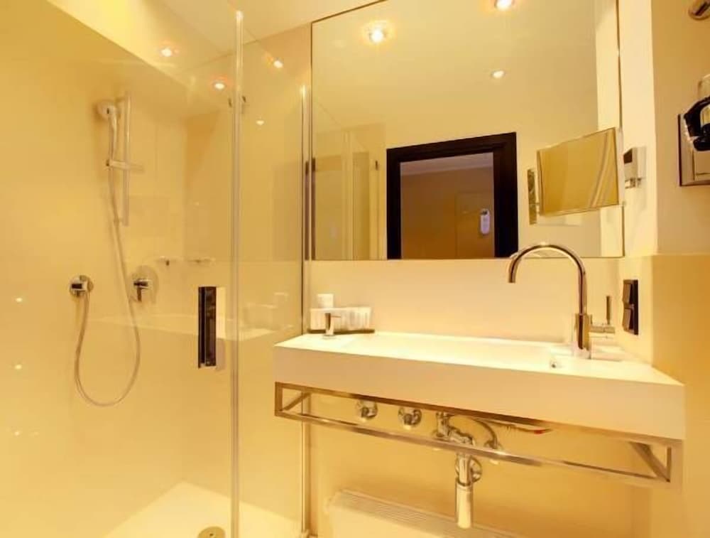 غرفة مفردة، Hotel Favor 4/4