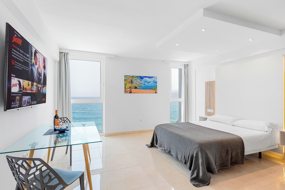 PREMIUM, STUDIO, DOUBLE BED, BEACH FRONT, SEA VIEW
