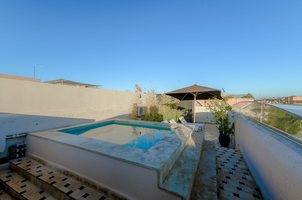 Riad Amina 5/75