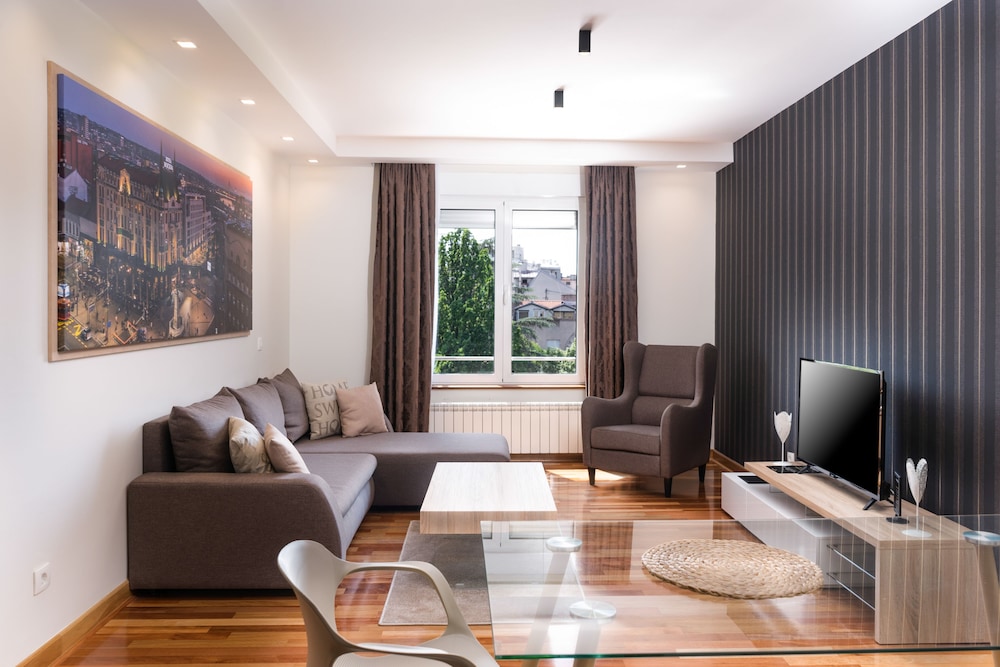 Feel Belgrade Aparthotel 49/70