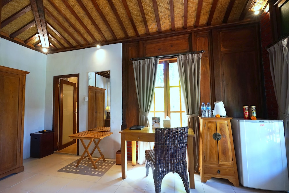 VILLA BERAWA BALI 33/77