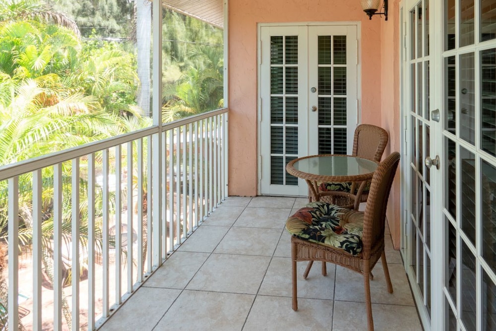 Siesta Key Inn 1/50