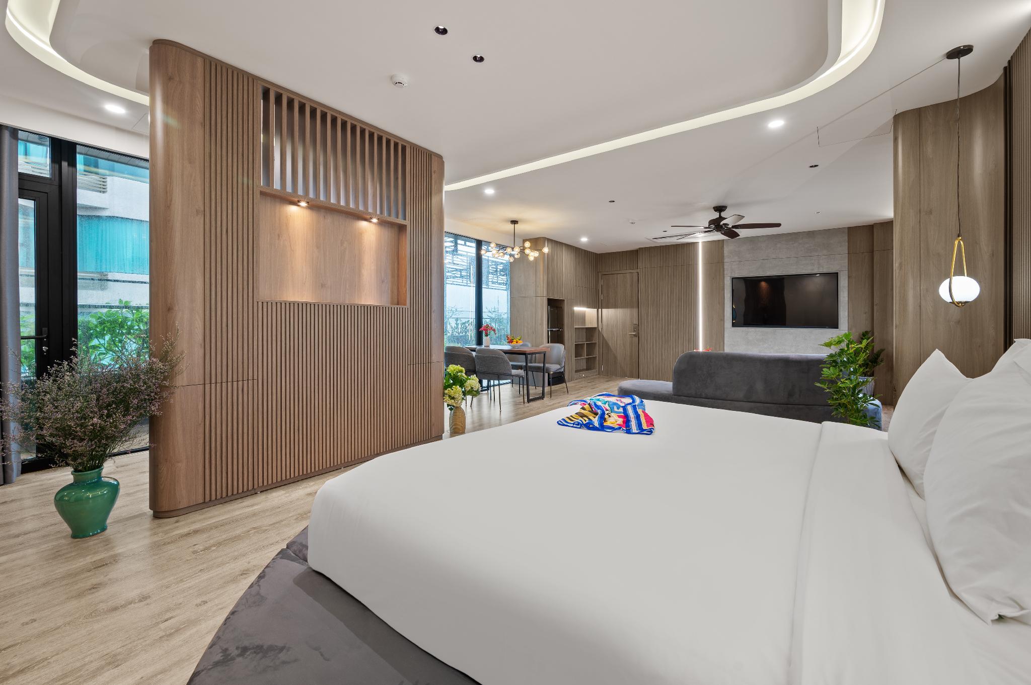 Suite, House