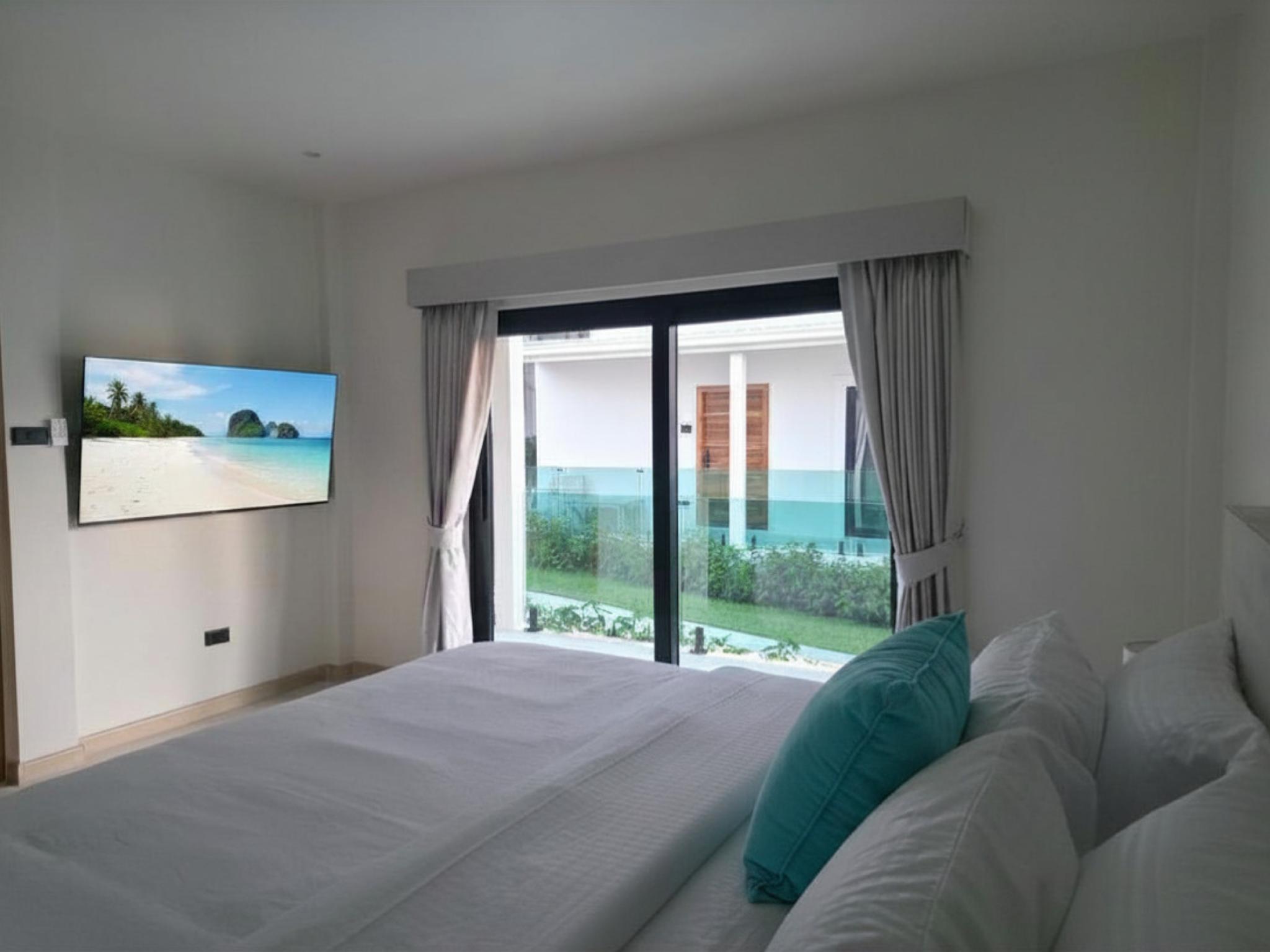 2 Bedrooms, Premium, 2 King Beds, Sea View, Roof Deck