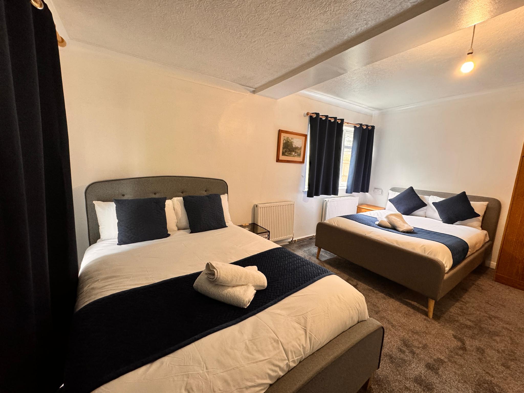 High Trees Guest House Gatwick 18/49
