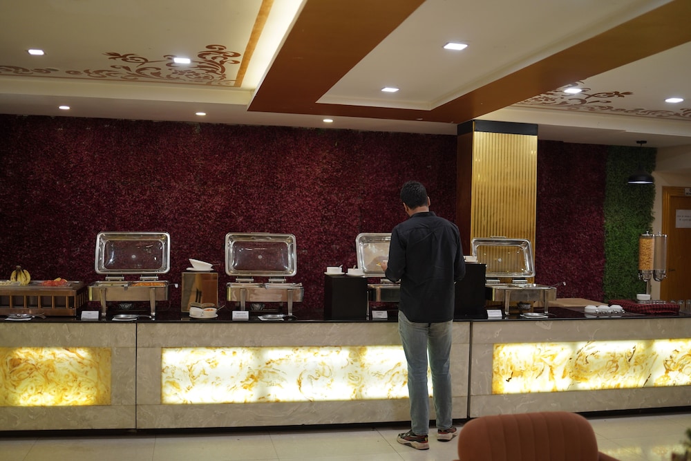 THE VINAYAK 8/54