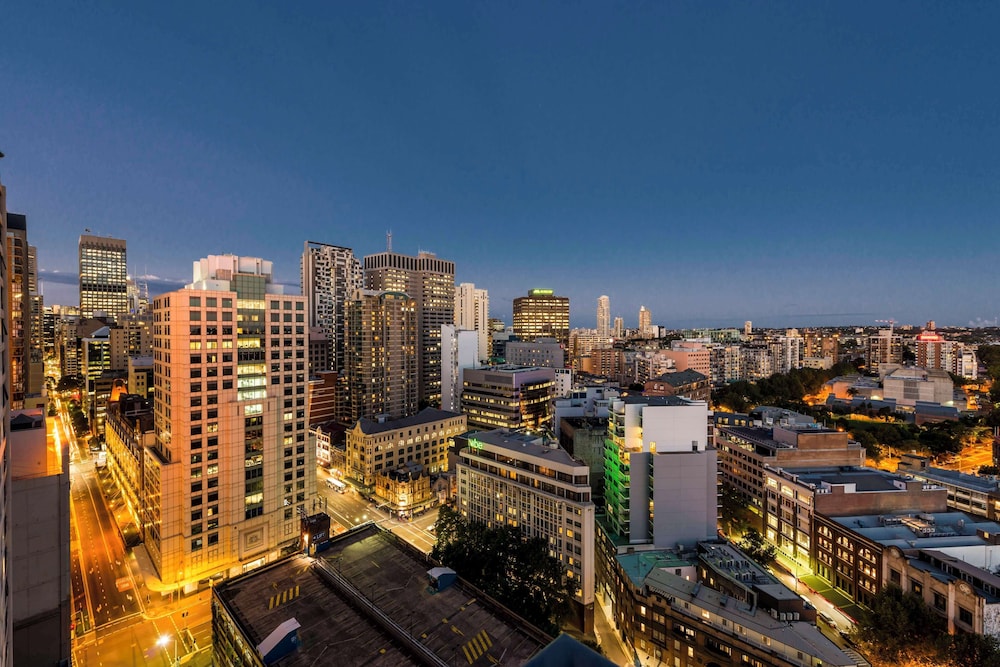 Oaks Sydney Castlereagh Suites 70/78