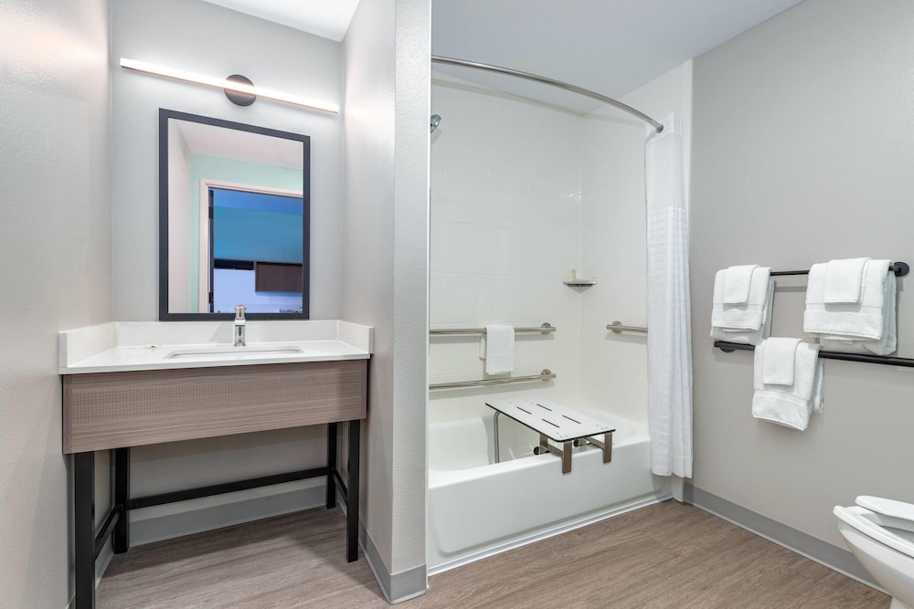 ECHO Suites Extended Stay by Wyndham Dallas Plano/Richardson 61/62