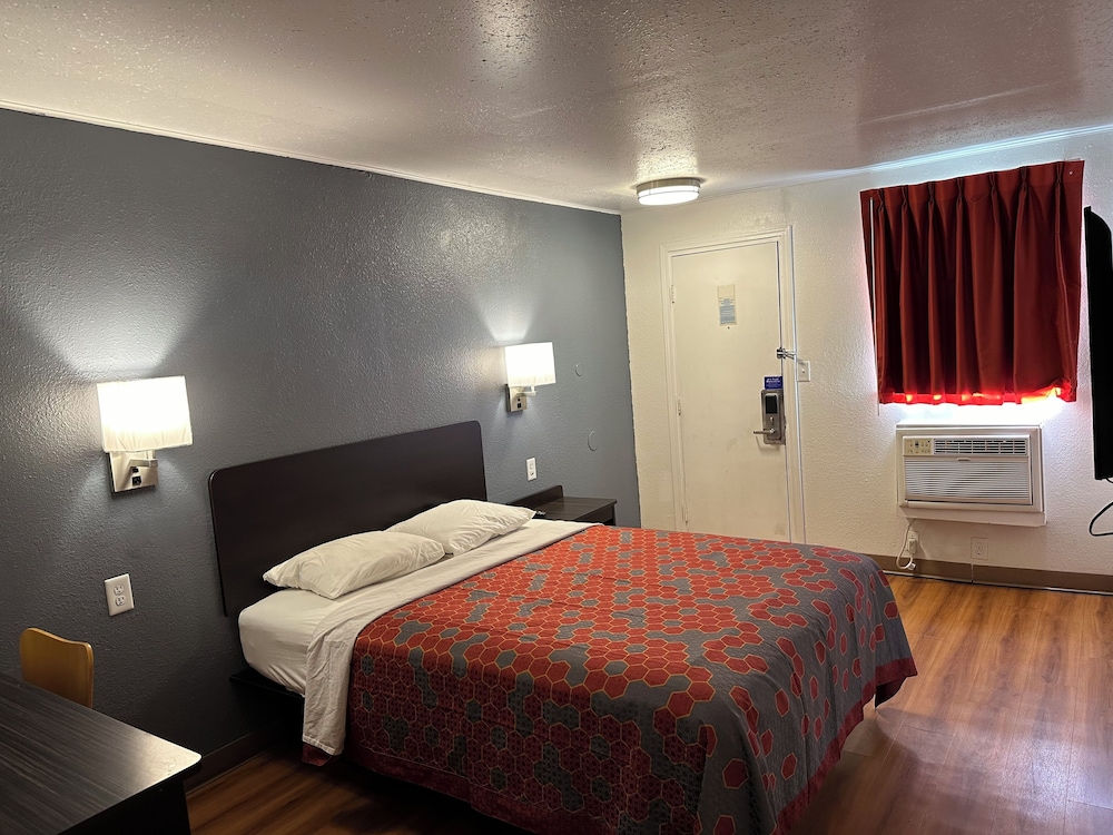 Motel6 Sullivan MO 11/22
