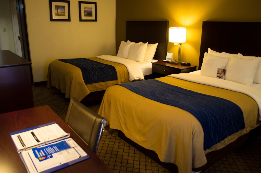 Quality Inn Clarksville 10/47