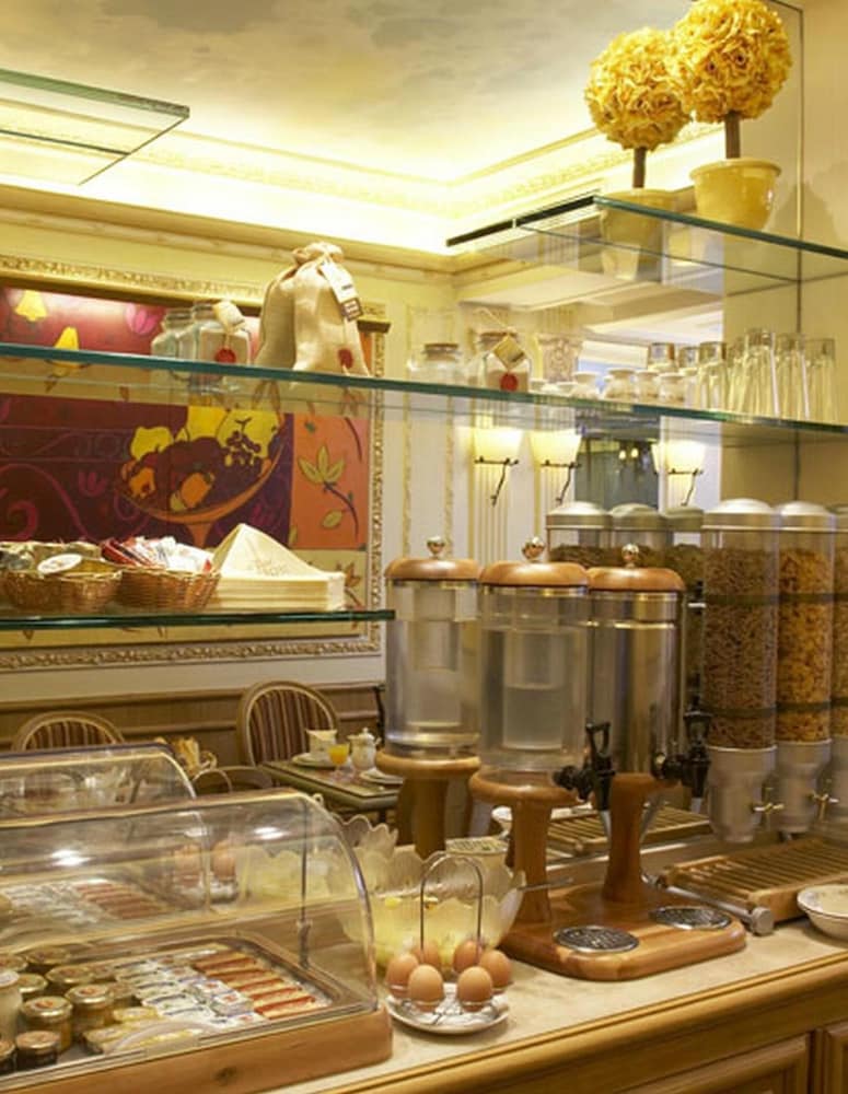 ガヴァルニ 写真4