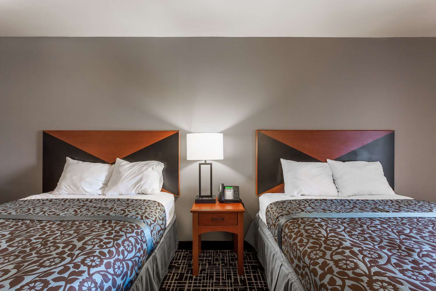 Days Inn Suites By Wyndham Lancaster Amish Country 6/28