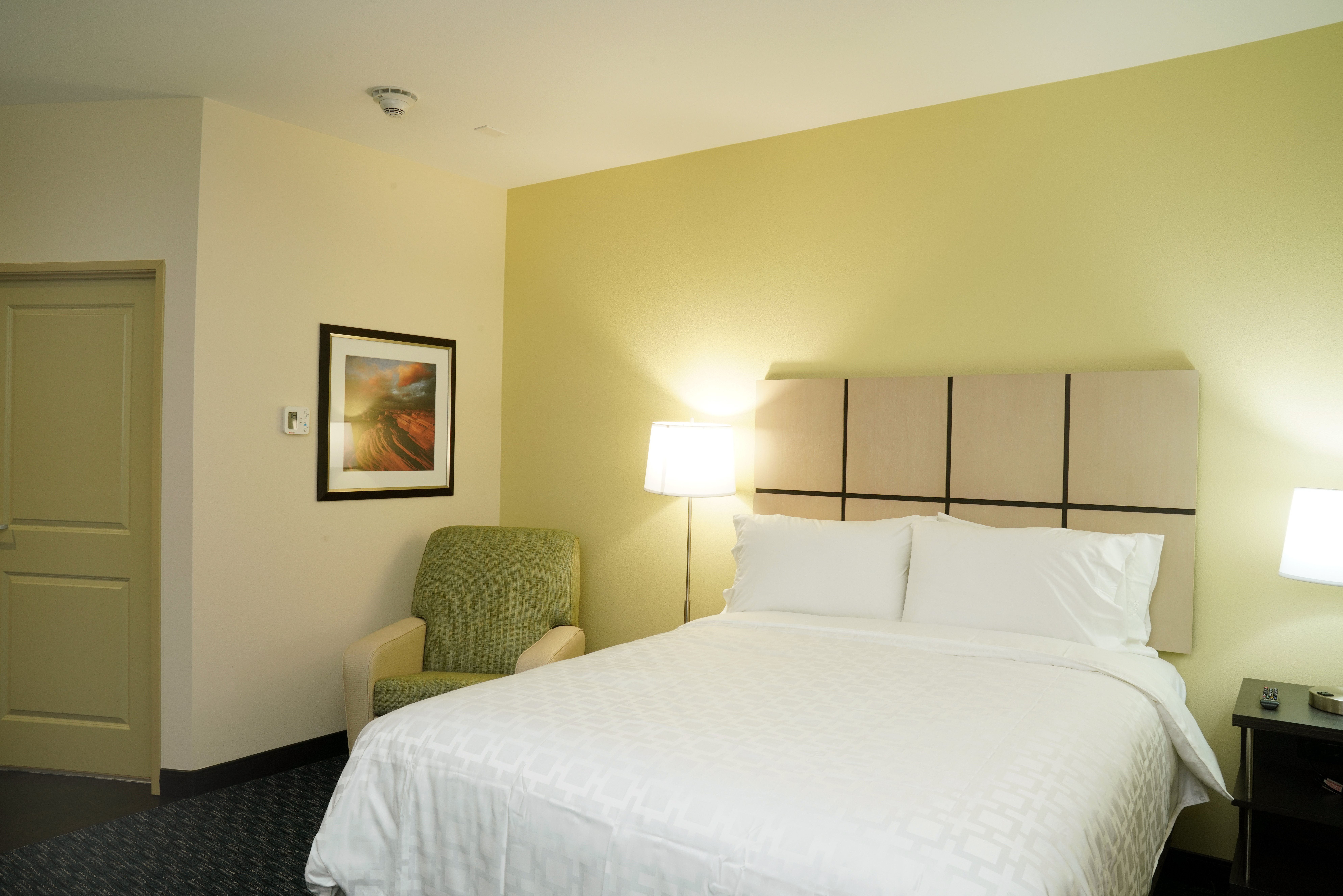 STUDIO, SUITE, QUEEN BED, ACCESSIBLE