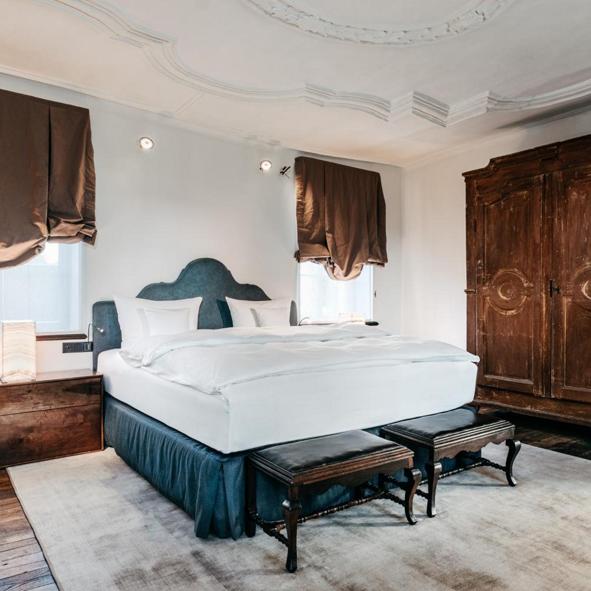Suite, Balcony, Old Building