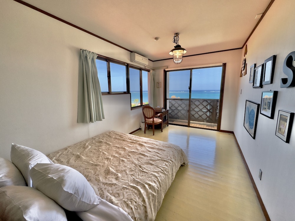 CONDO, SUPERIOR, BEACH FRONT, OCEAN VIEW