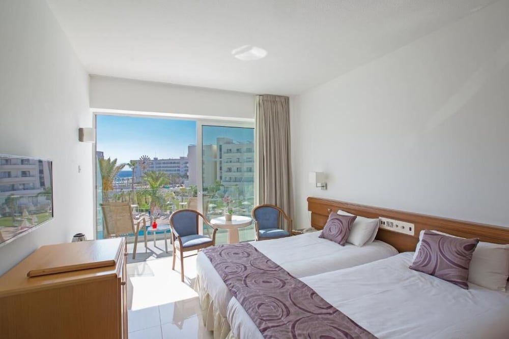 Tsokkos Beach Hotel 25/64