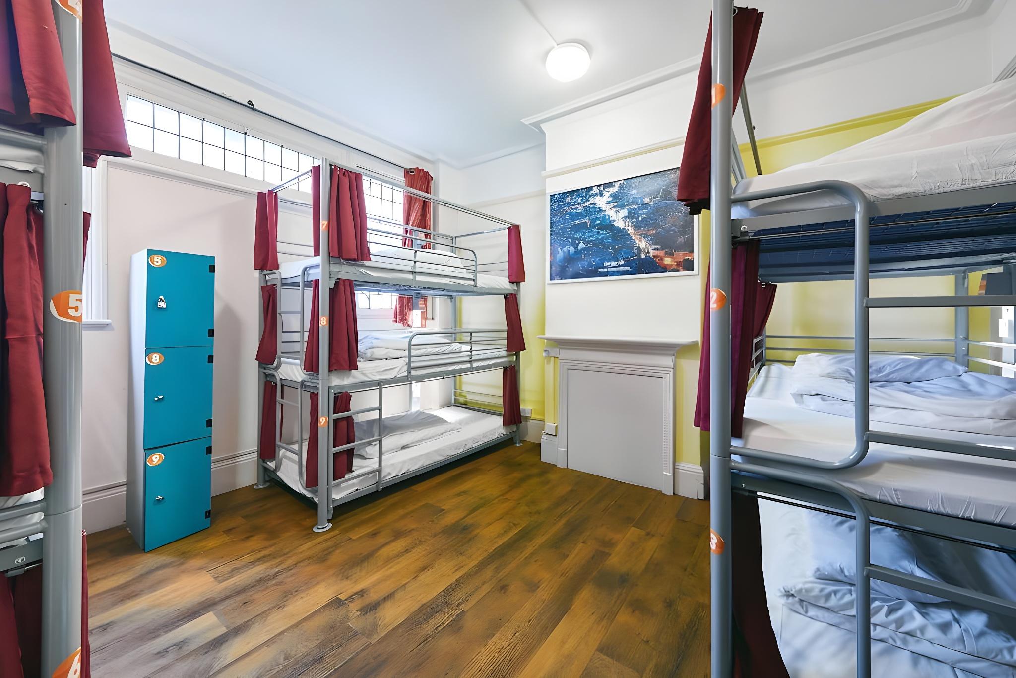MIXED DORM, 9 BEDS, SHARED BATHROOM