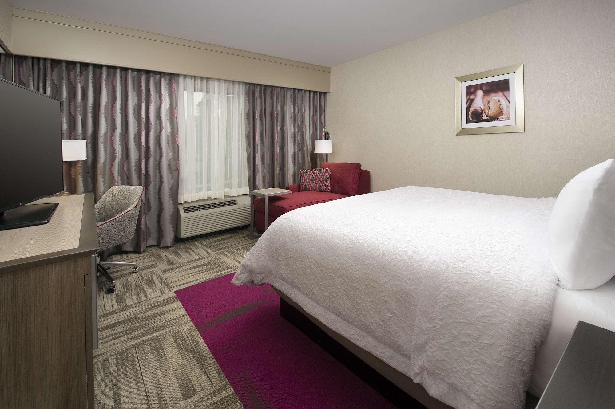 ROOM, KING BED